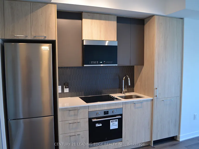 10 Oak St #2407 — Photo 1