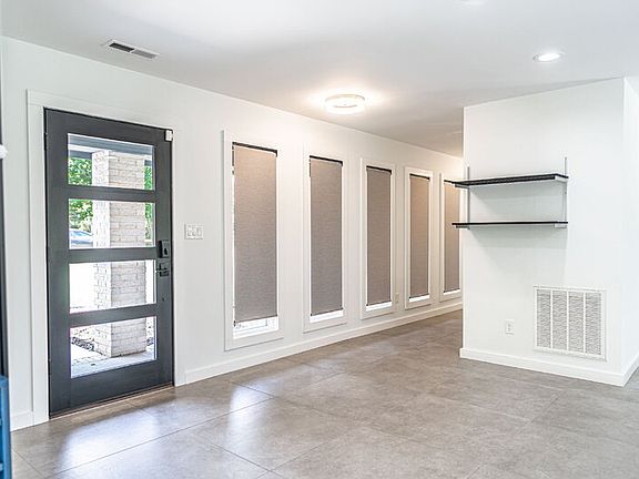3rd image of 60 Eldorado Ln