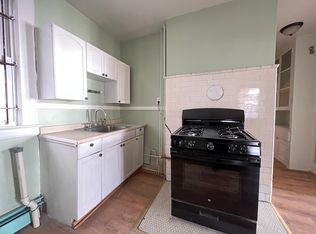 32 Fabyan Pl #1, Newark, NJ 07108