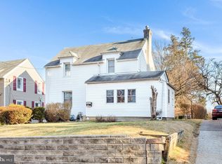 153 E Township Line Rd, Upper Darby, PA 19082