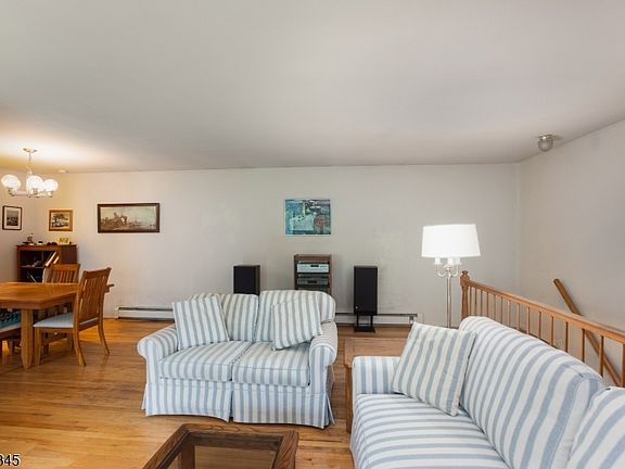 4th image of 28 Deanna Dr BLDG 28 #62