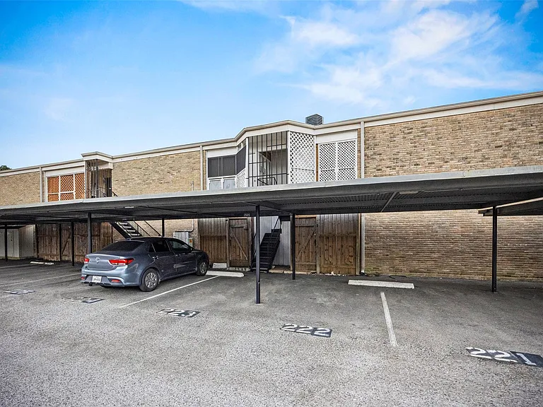 2501 Marilee Ln #4 — Photo 23