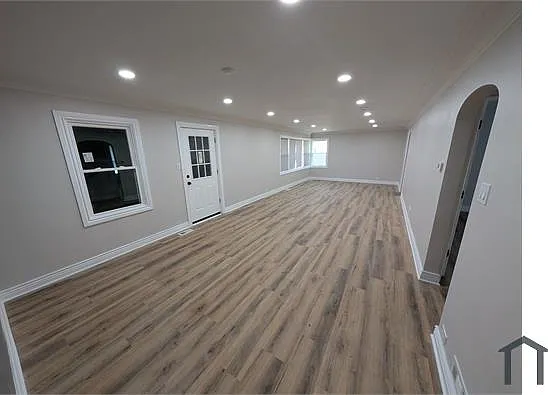 8305 S Seeley Ave — Photo 7