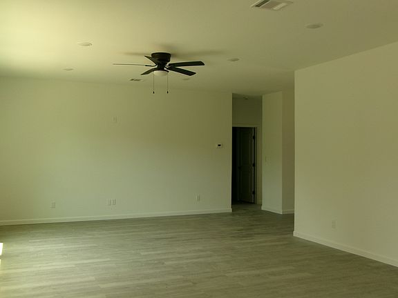 3rd image of 1880 Cottonwood Rd
