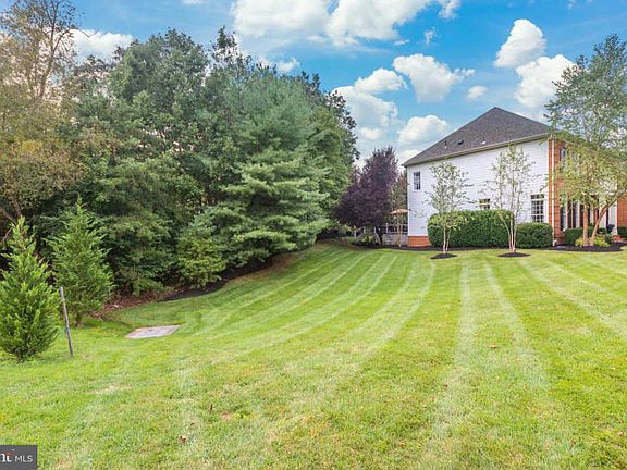 4th image of 18761 Upper Meadow Dr