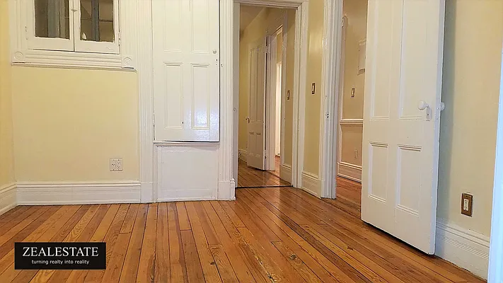 Rented by ZealEstate Group Inc | media 22