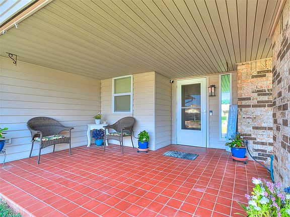 5th image of 10134 Southridge Dr