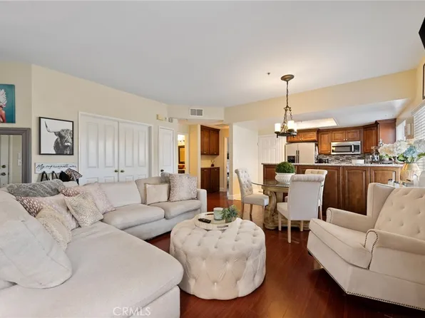 4561 Warner Ave APT 101, Huntington Beach, CA 92649