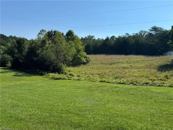 7.75 Goff Rd, King, NC 27021