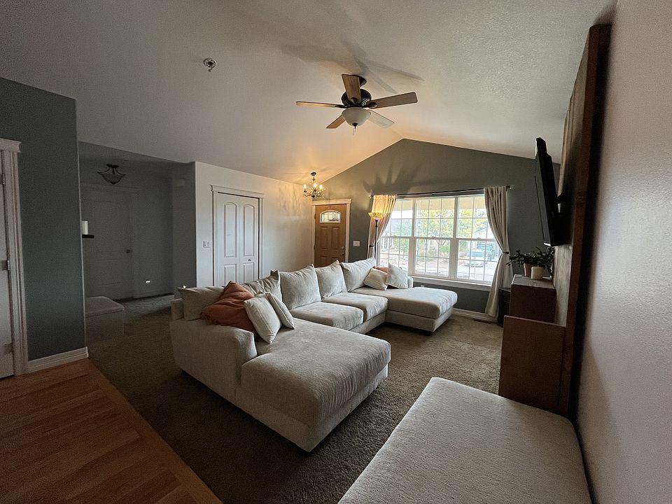 1st image of 312 High Meadows Dr