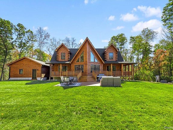 4th image of 76 Woodlands Trail
