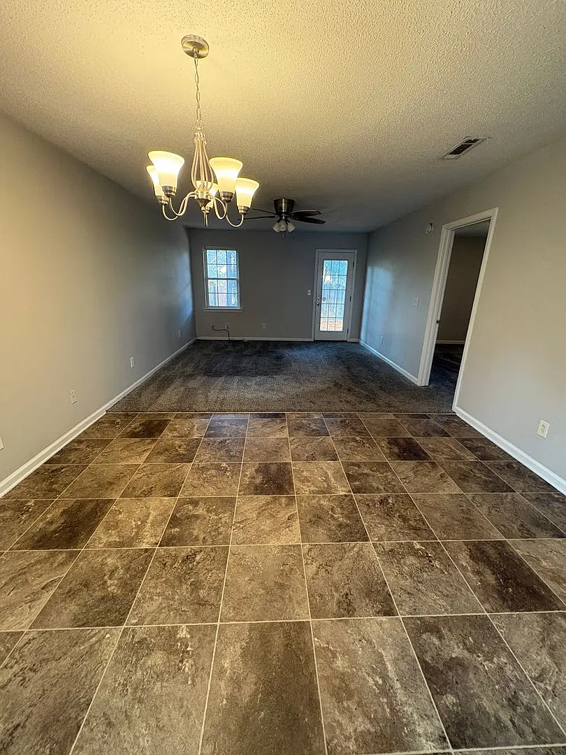 46-48 Heritage Way — Photo 4