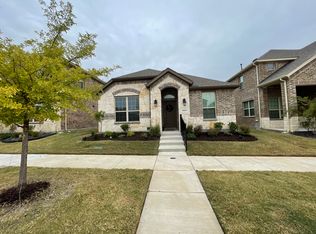 7017 Willow Thorne Dr, Aubrey, TX 76227