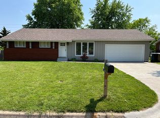 5911 E Perryton St, Bel Aire, KS 67220