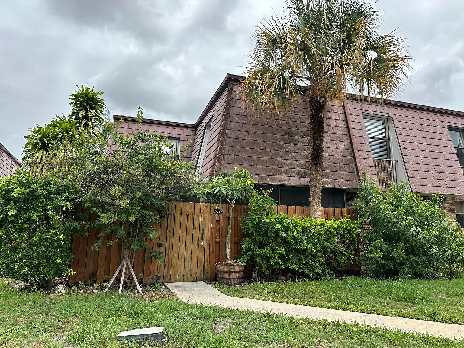 3 bed, 2.5 bath, 1449 sqft, $3,000 — Photo 2