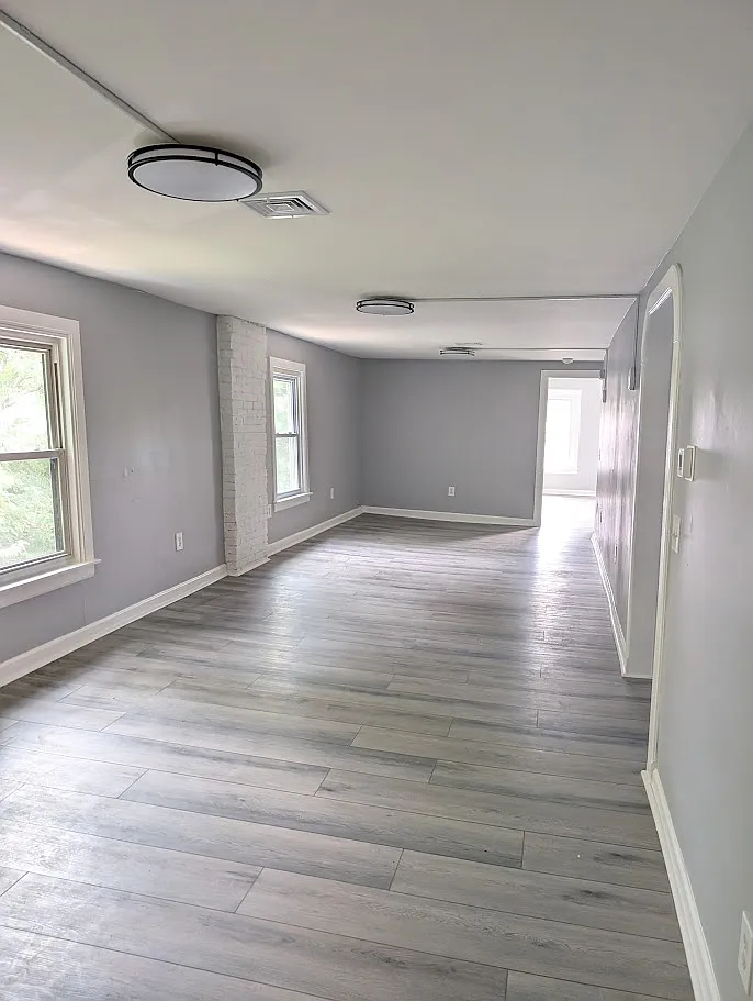 3 bed, $1,500 — Photo 2