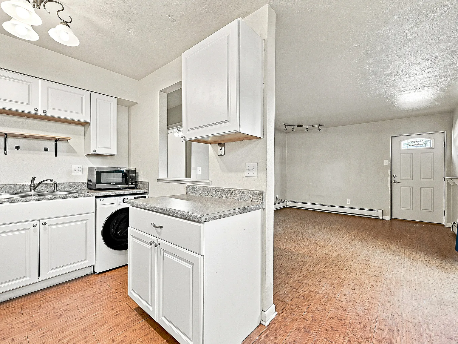 9240 W 49th Ave — Photo 2