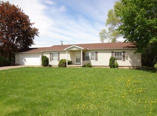 350 Barker Rd, Whitmore Lake, MI 48189