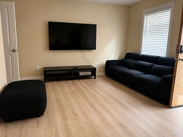 427 Holly St NW #1 — Photo 7
