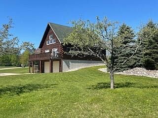 3rd image of 25406 Sherman Dr