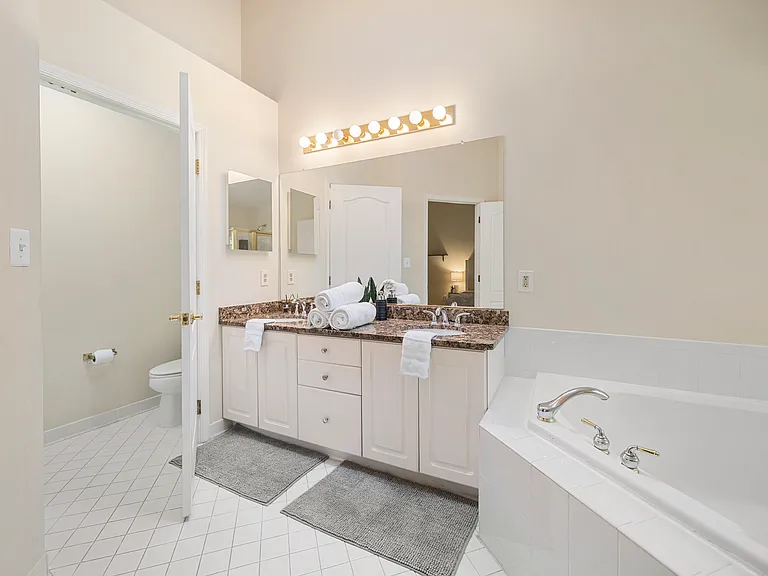 1027 Grand Oak Way — Photo 15