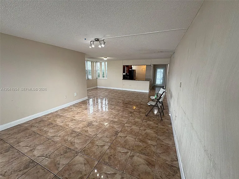 1075 NE Miami Gardens Dr #211 — Photo 9
