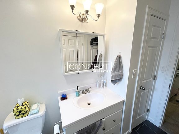 4th image of 7 Myrtle St #8F