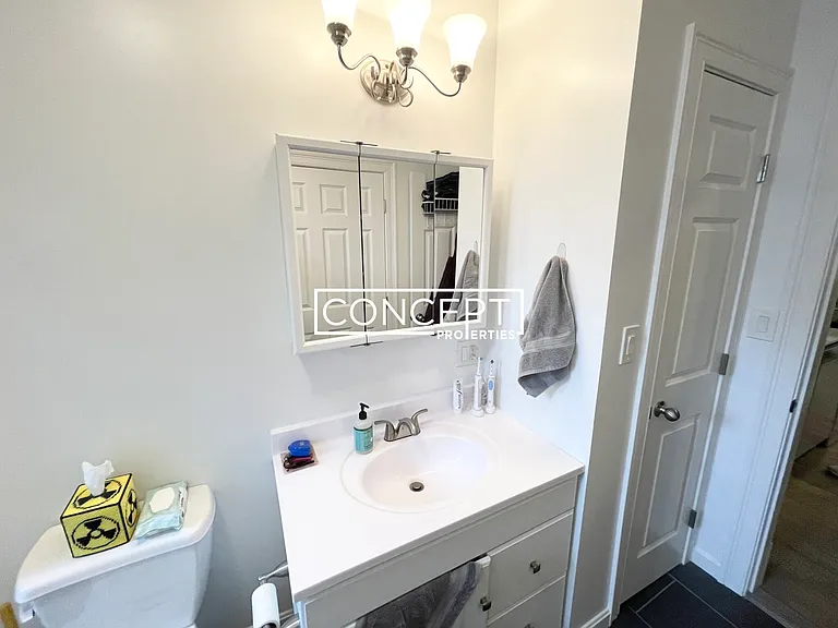 7 Myrtle St #8F — Photo 4