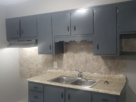 5th image of 2948 Brewer Ave