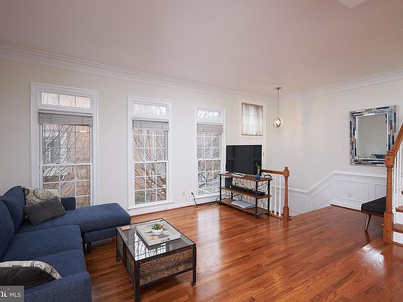 3rd image of 4680 Kell Ln