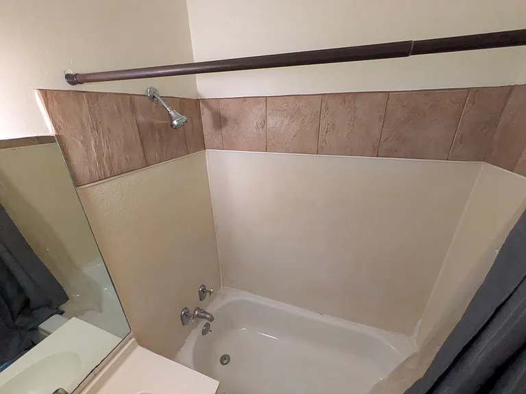 321 Hoffman Ct #12B — Photo 7