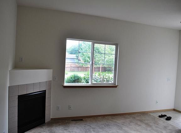3rd image of 930 Loves Hill Dr