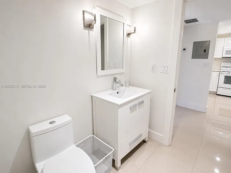 1865 S Ocean Dr #8I — Photo 7