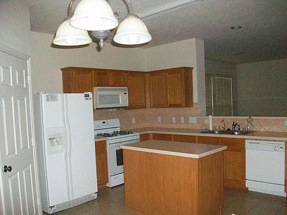 5th image of 7542 Oakleigh Dr