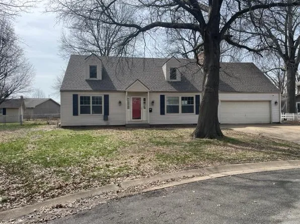 2031 Pin Oak Cir, Pittsburg, KS 66762