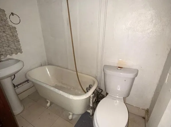 11 Conway Street, 11 Conway St APT 7, Greenfield, MA 01301