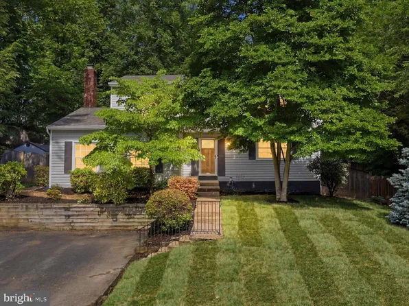 16106 Benedict Ct, Woodbridge, VA 22191
