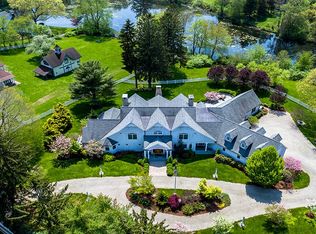 17 Totoket Rd, Branford, CT 06405