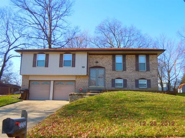 9909 Greenriver Dr, Cincinnati, OH 45231