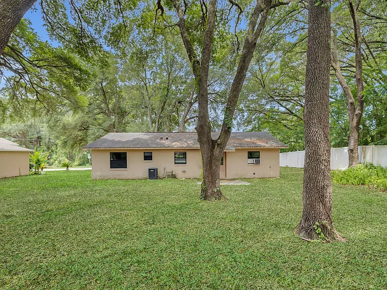 62 Teak Loop — Photo 26