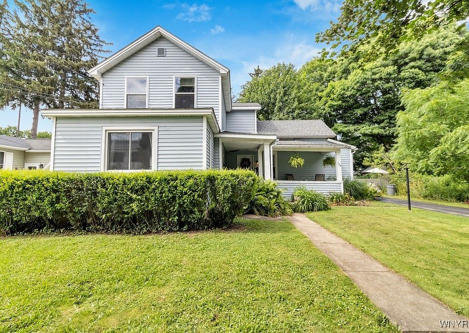 1st image of 584 Oakwood Ave