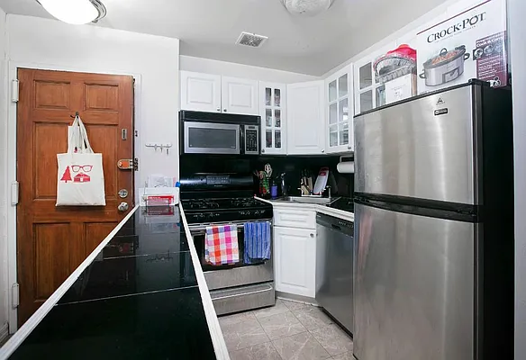 Rented by Charles Coutinho LLC | media 54