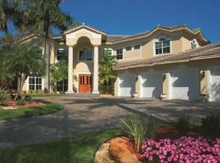 5240 Whisper Dr, Coral Springs, FL 33067