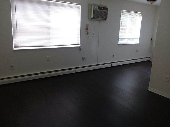 4th image of 2897 Harrison Ave #11118897
