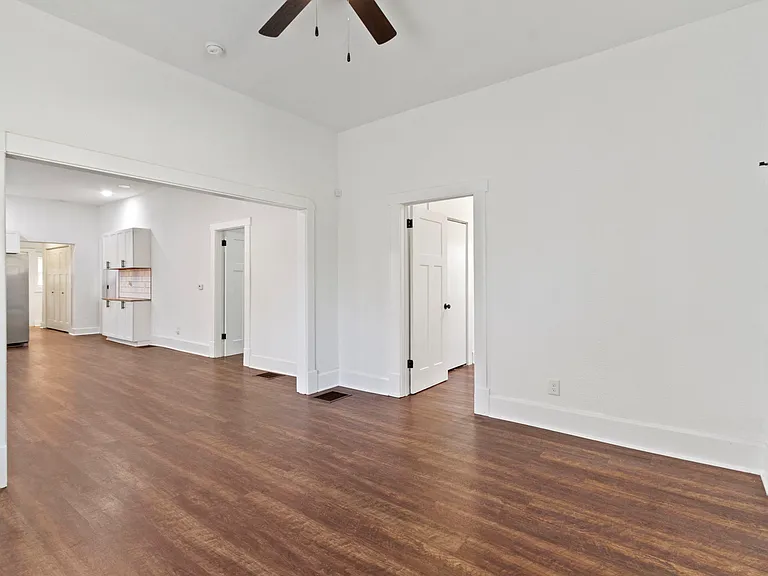 1413 S State Ave — Photo 3