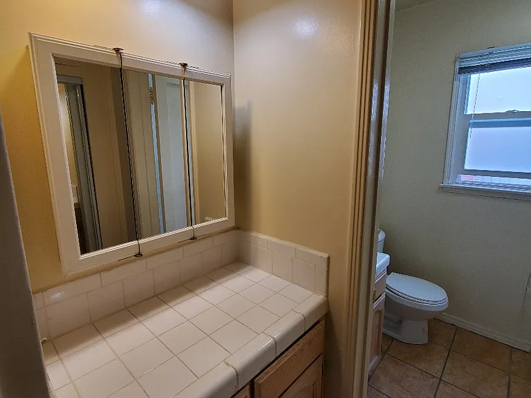 1430 Gordon St #2 — Photo 5
