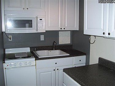 4th image of 11820 Edgewater Dr APT 121