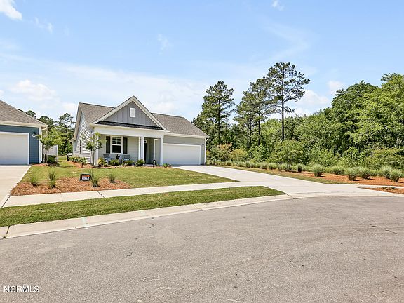 3rd image of 1417 Clendon Circle