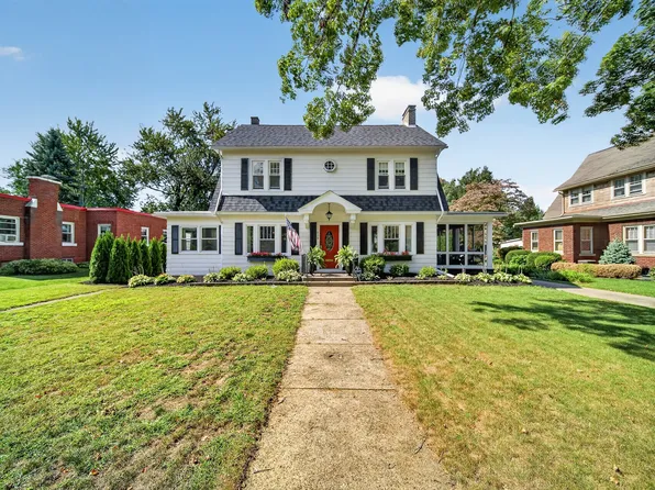 634 Mohawk Dr, Erie, PA 16505