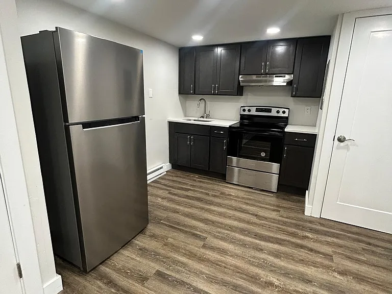 334 S Main St #2E — Photo 7